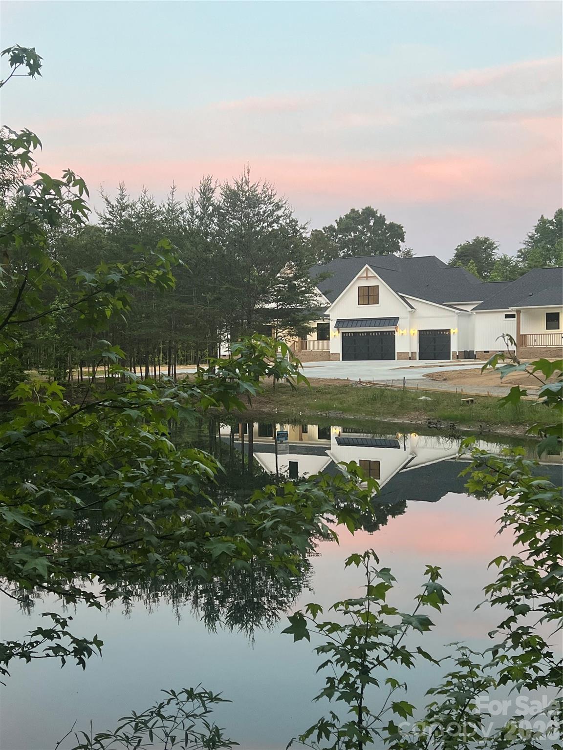 9015 & 9019 Fisher Road
