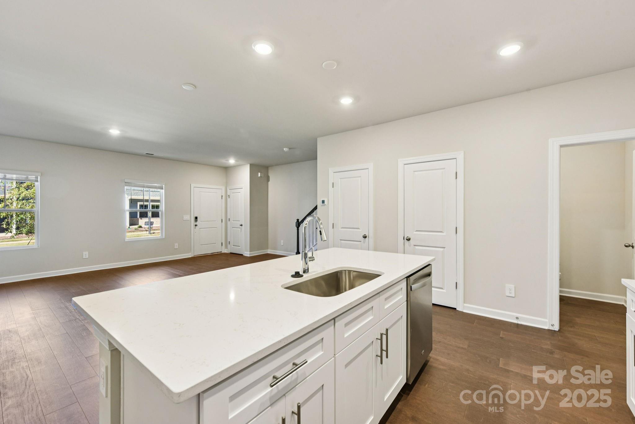 109 Ciara Place E