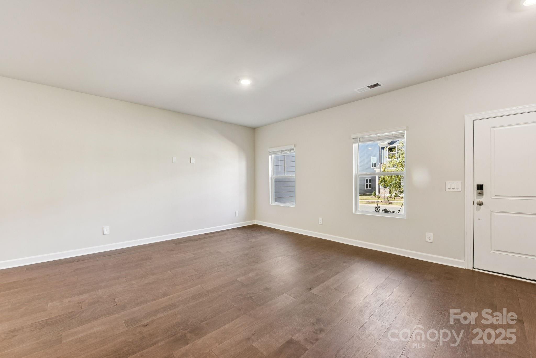 109 Ciara Place E