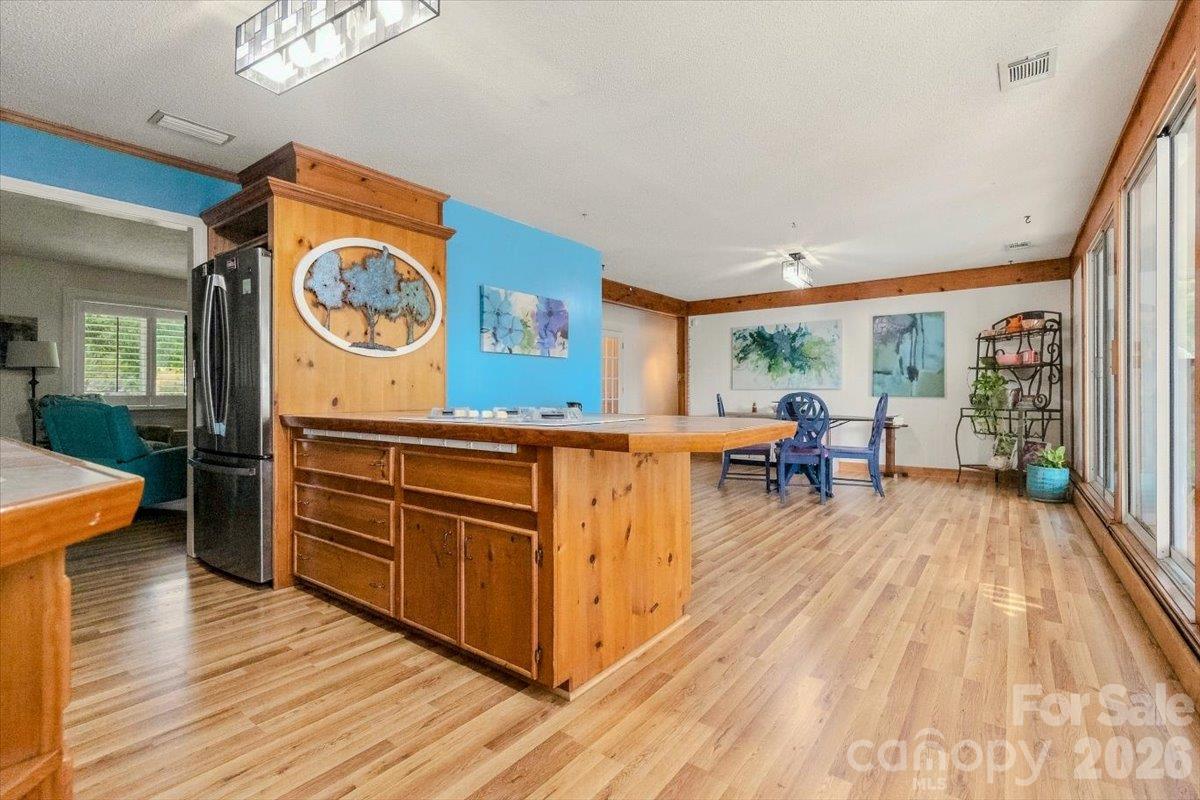 2086 Old Mountain Road