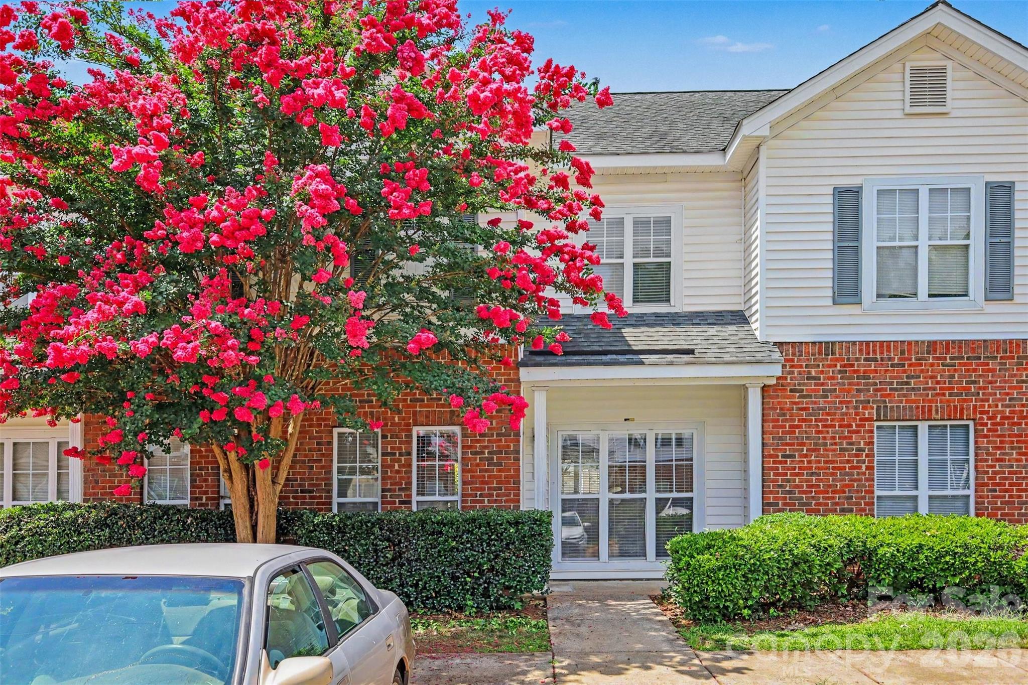 6414 Mallard View Lane