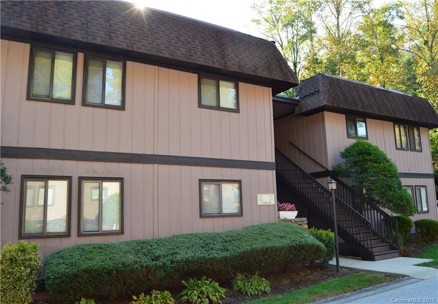 Desirable Location in Laurel Park!  Upper, End Unit. 2BR/2BA with enclosed sun porch & open floor plan. Great Room with laminate wood flooring & built in shelving. Freshly painted Kitchen with breakfast bar & pantry. Condo has been used as rental. Great Investment Opportunity! Close to Downtown,  Hendersonville County Club, park & more! Roof was just completed this summer!