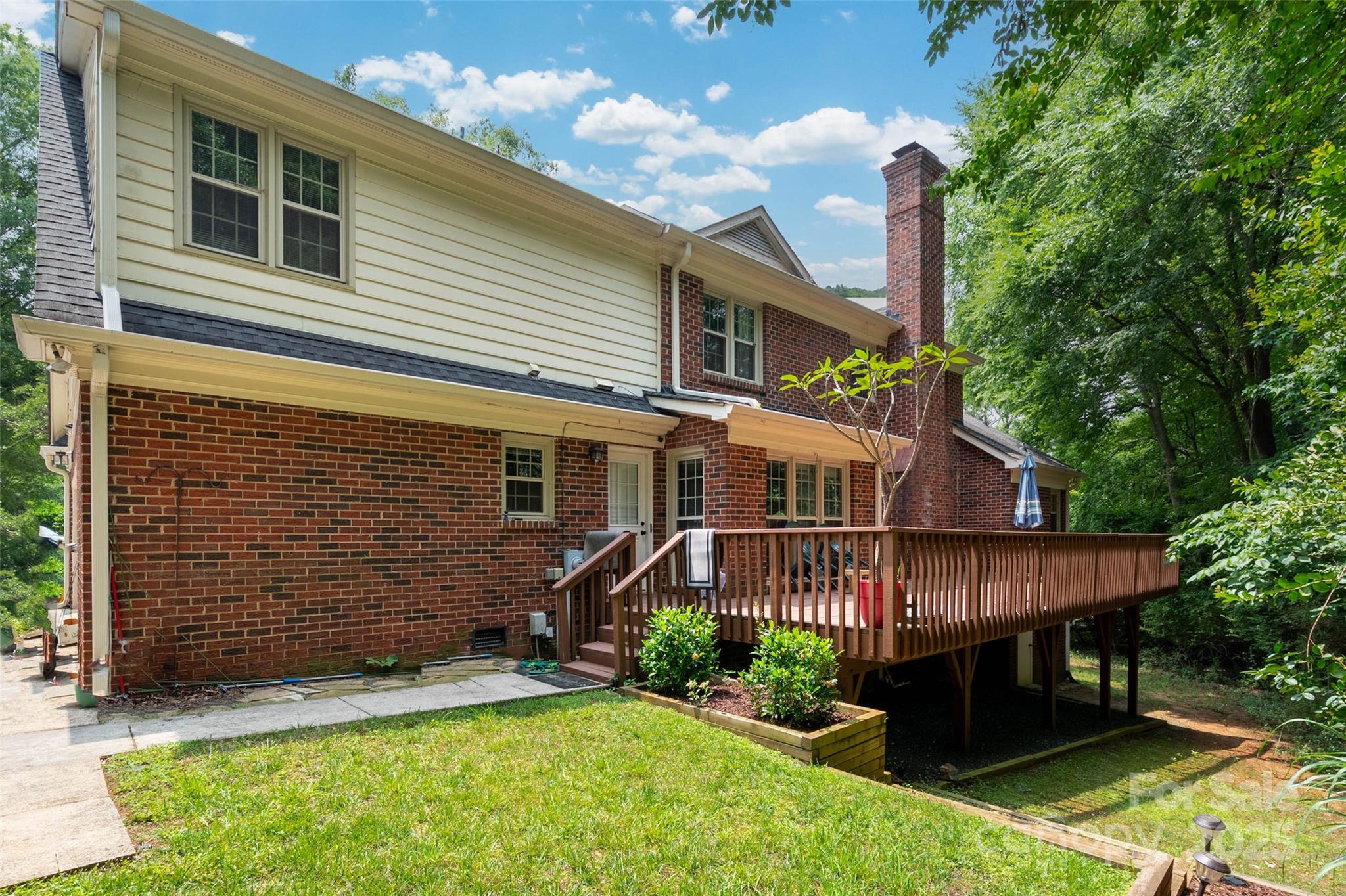 10105 Waterbrook Lane