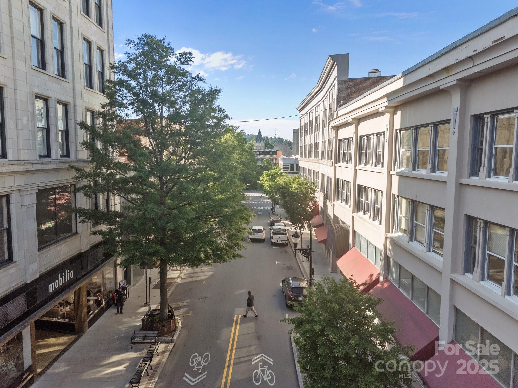 84 W Walnut Street 405