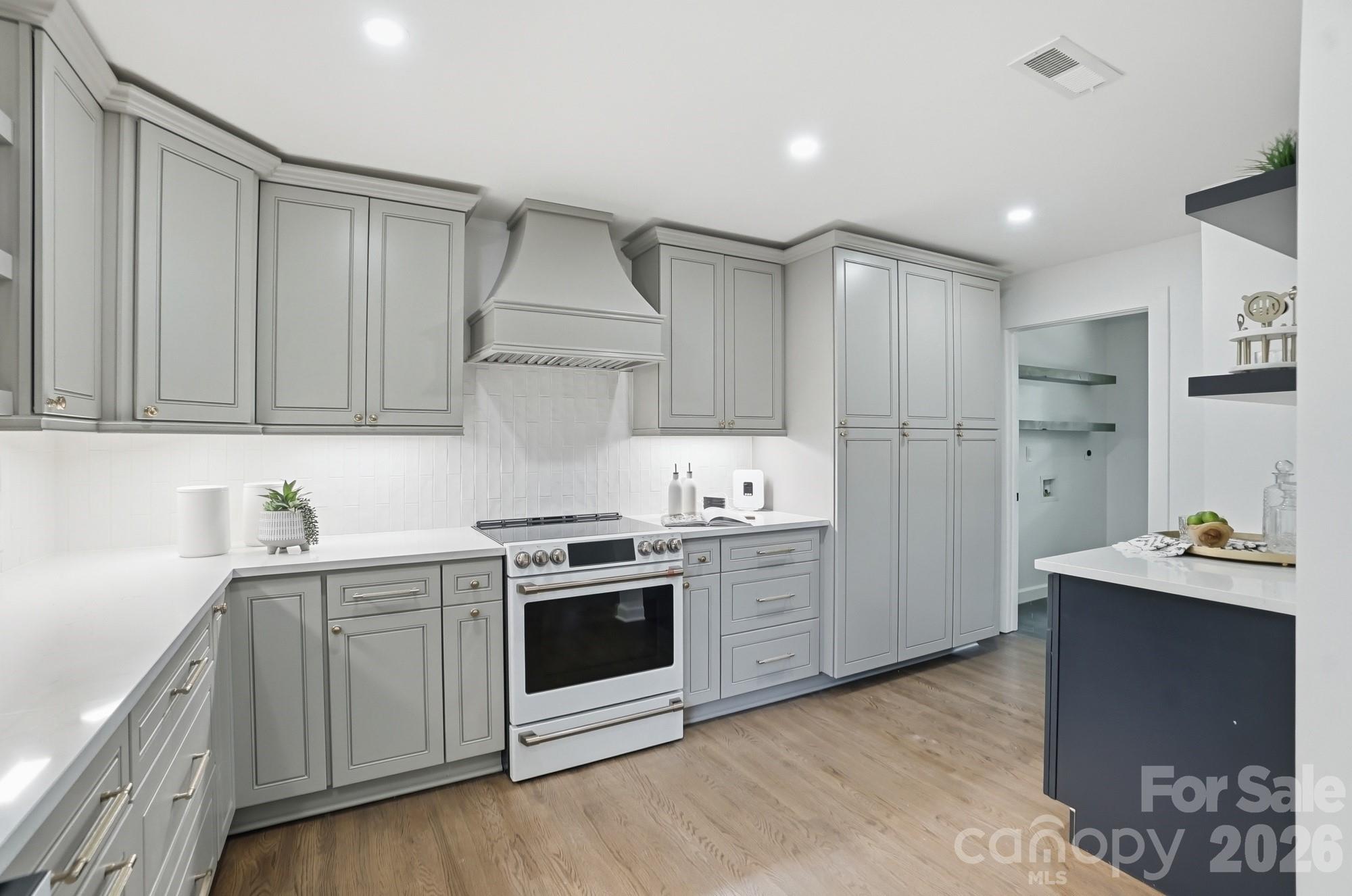 Eastway Park - Residential