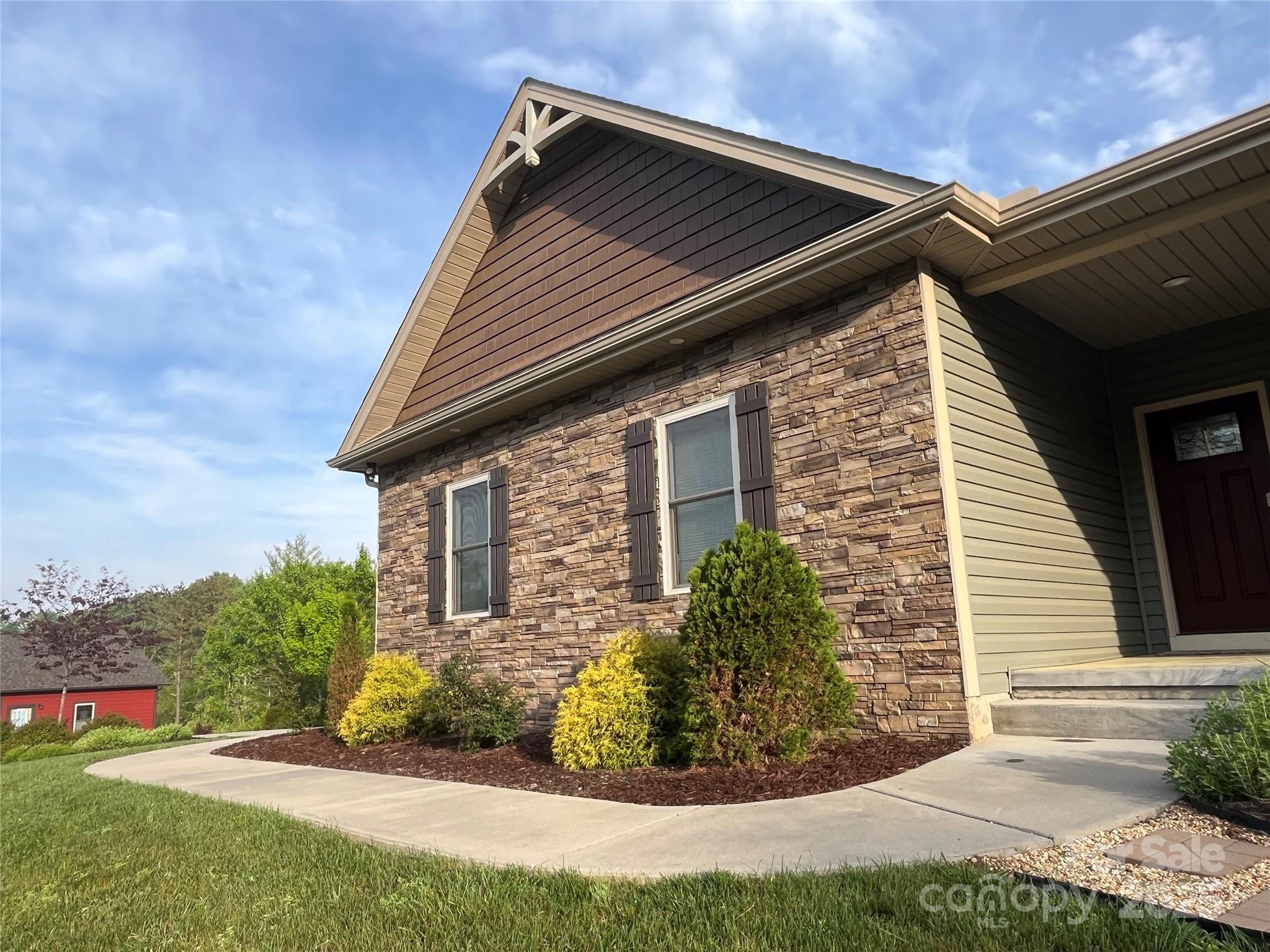 5 S Pine Drive