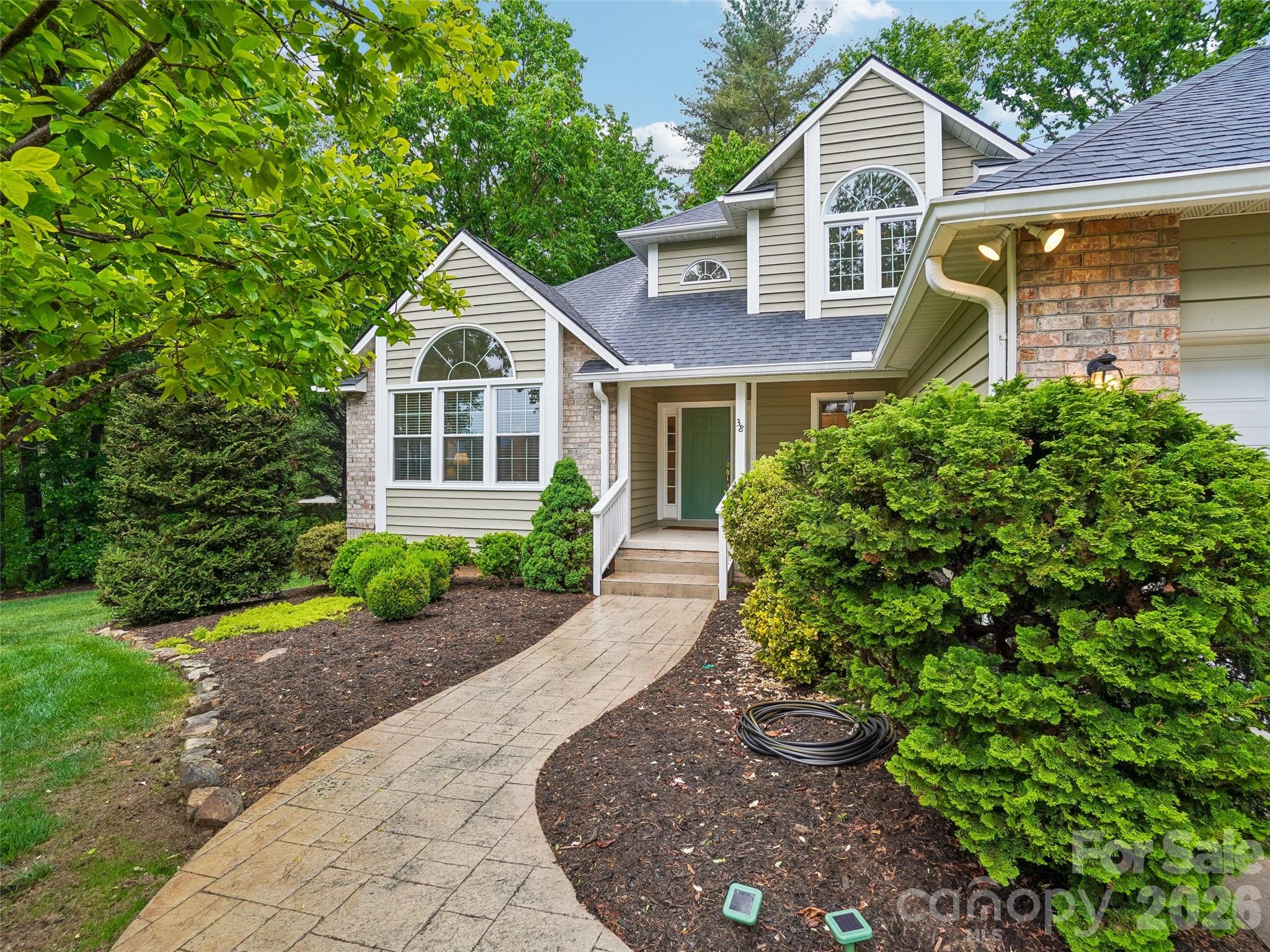 38 Forest Knoll Drive