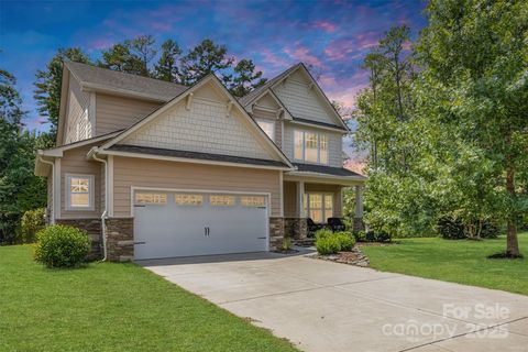 1227 Clover Lane Matthews NC 28104