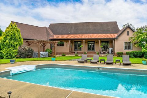 A home in Rutherfordton