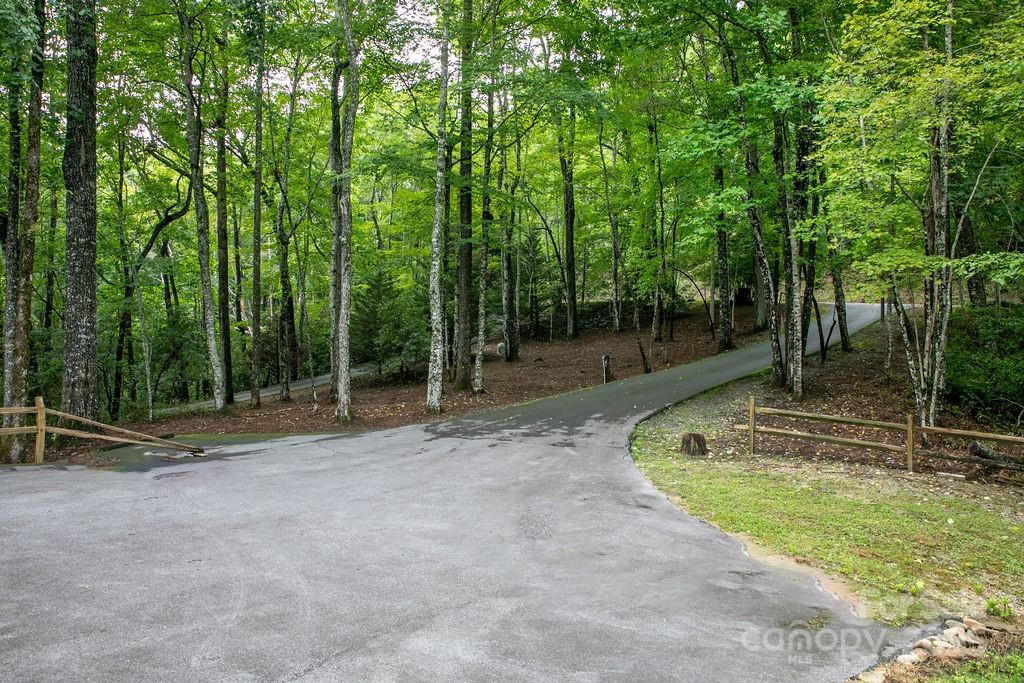418 Sandy Lane