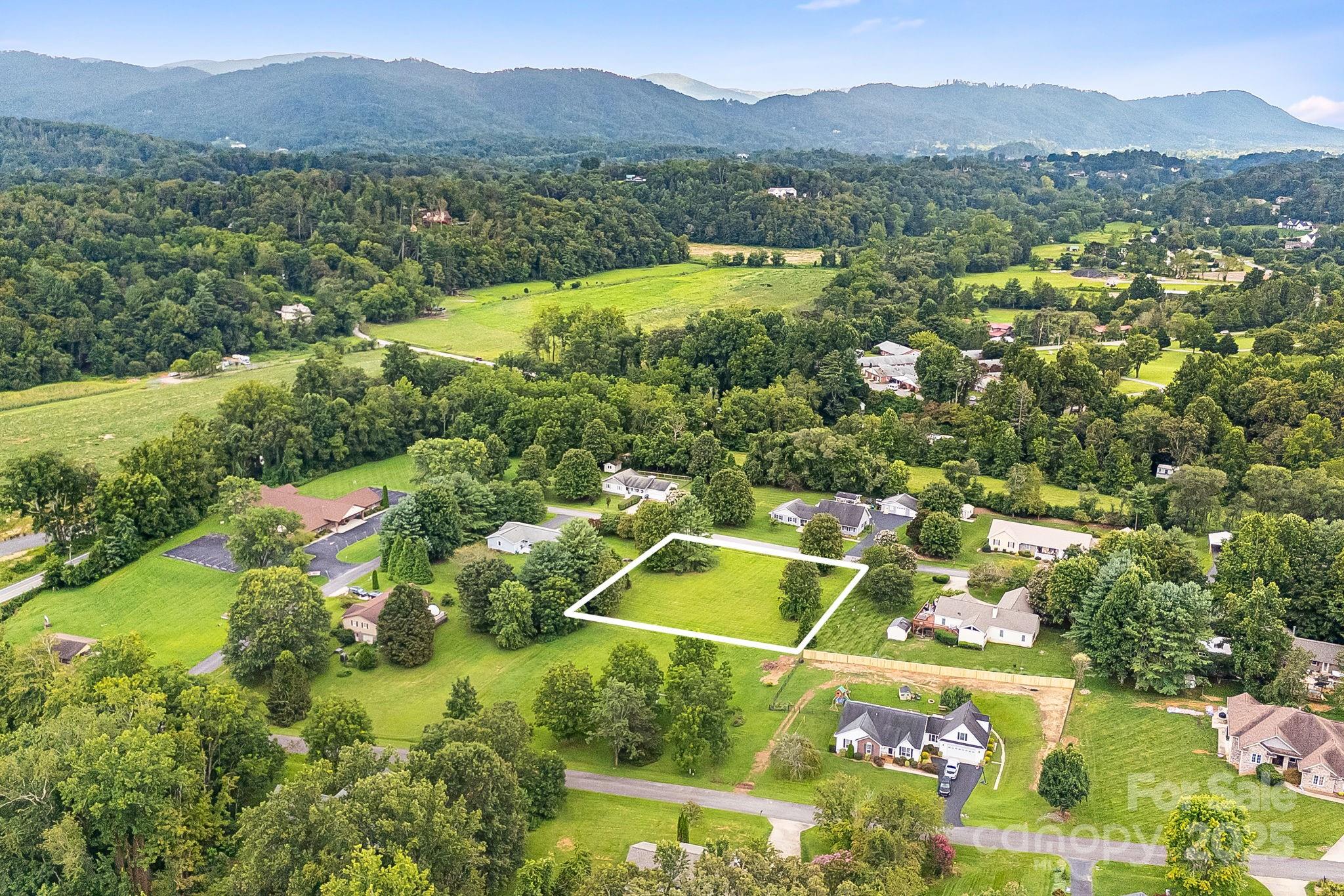48 Cane Creek Circle