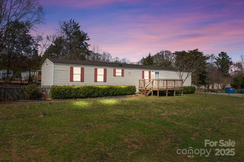 189 WoodWinds Drive Mooresville NC 28115