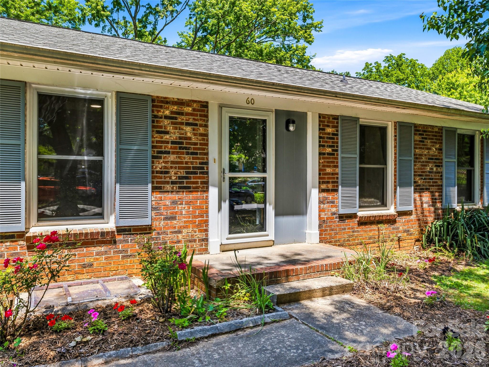 60 Skyview Terrace