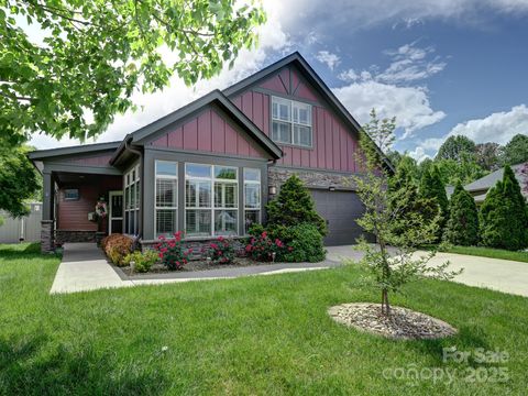 560 Summerfield Place Flat Rock NC 28731