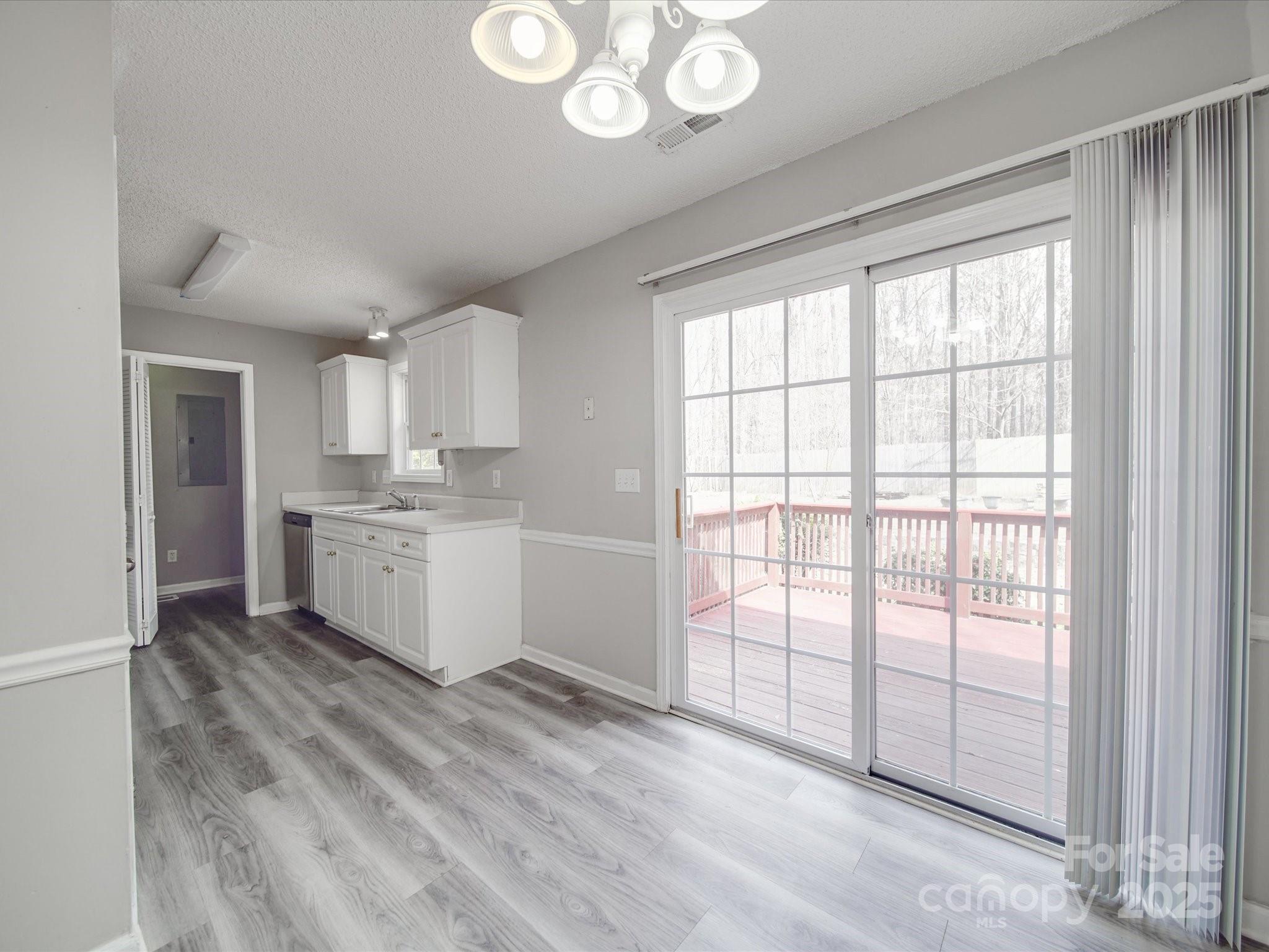 Avery Lake - Residential