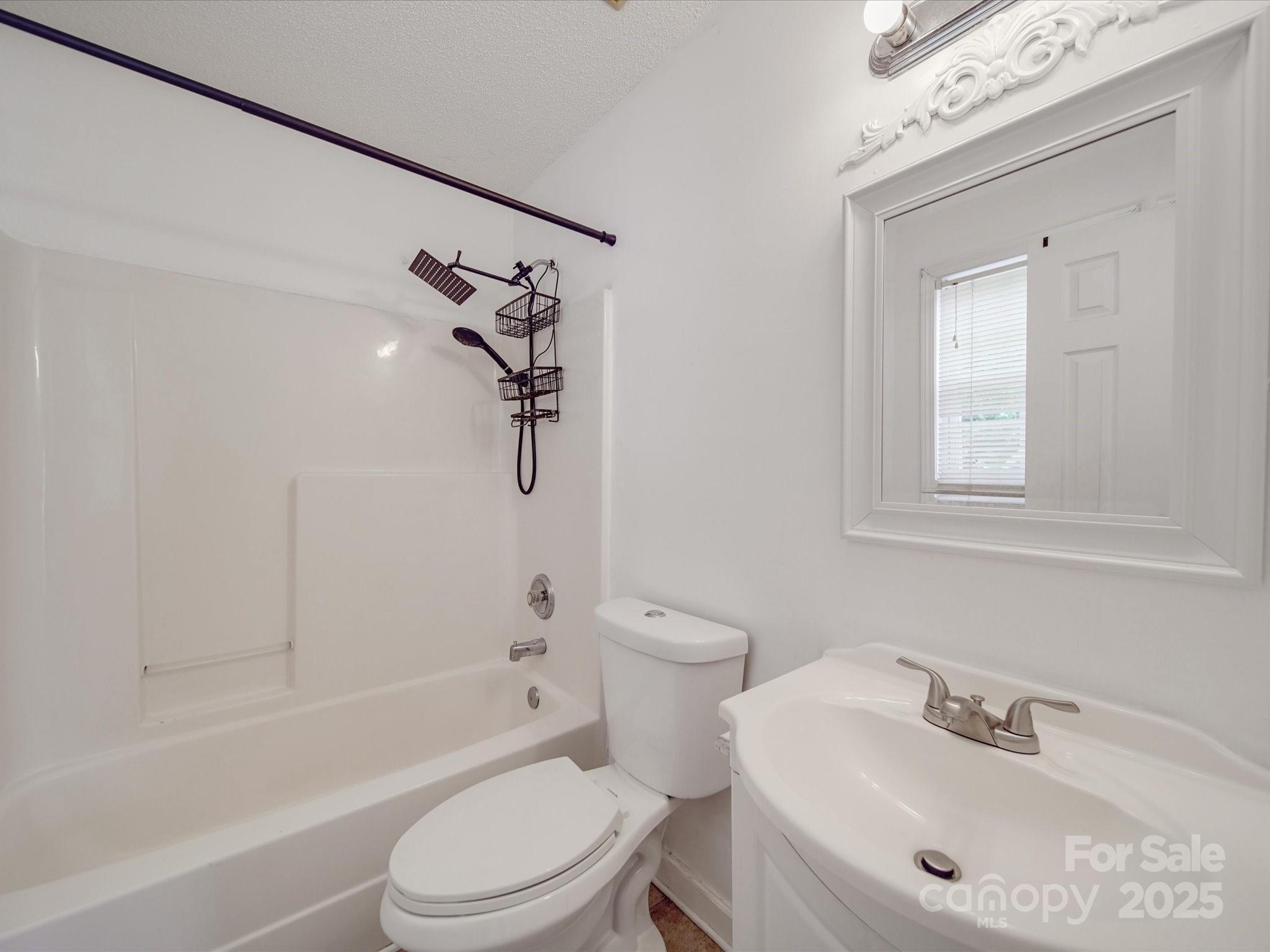 Avery Lake - Residential