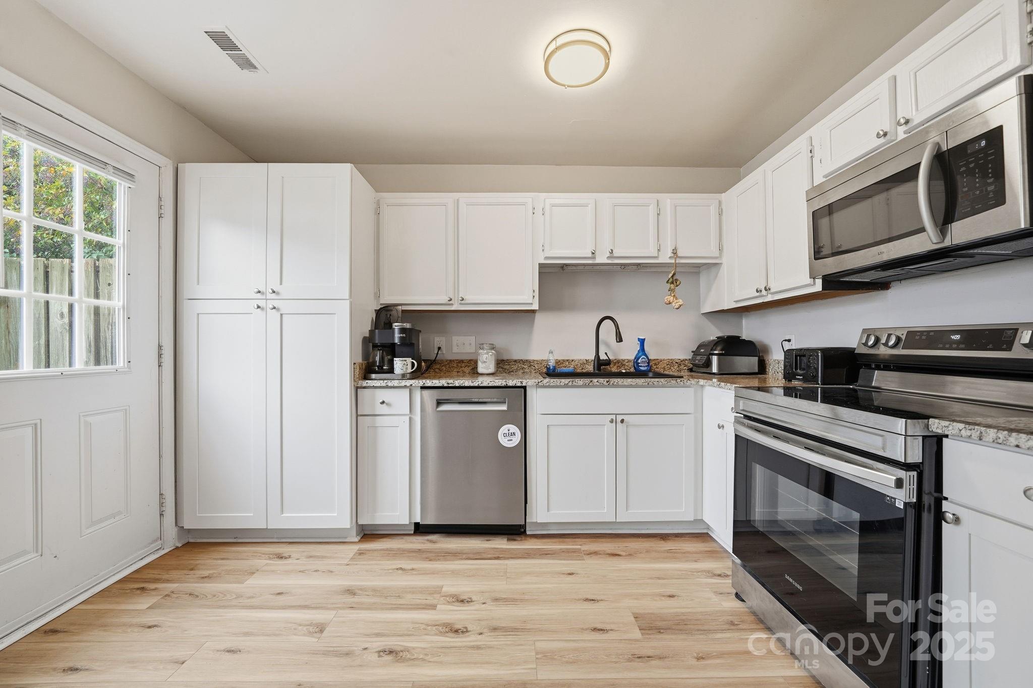 Oakdale Place - Residential