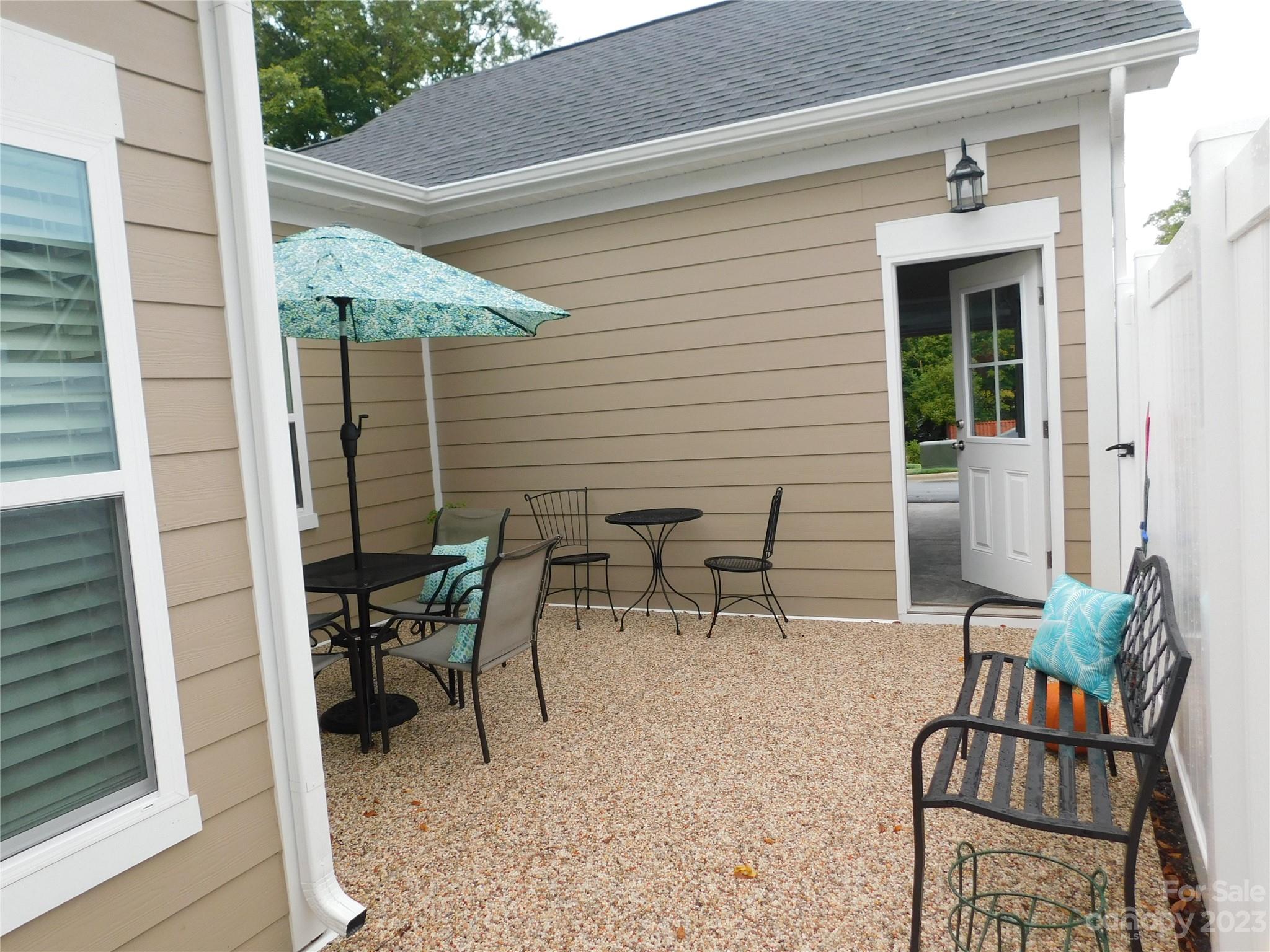 Memorial Hall - Residential