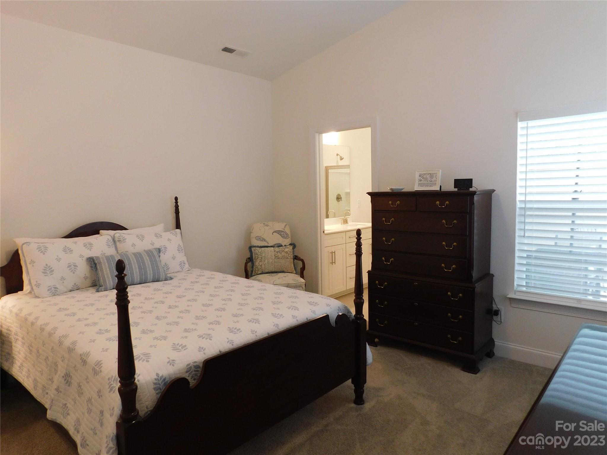 Memorial Hall - Residential