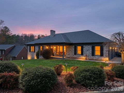 Photo of 514 Golfview Court, Lenoir, NC 28645 (MLS # 4360827)