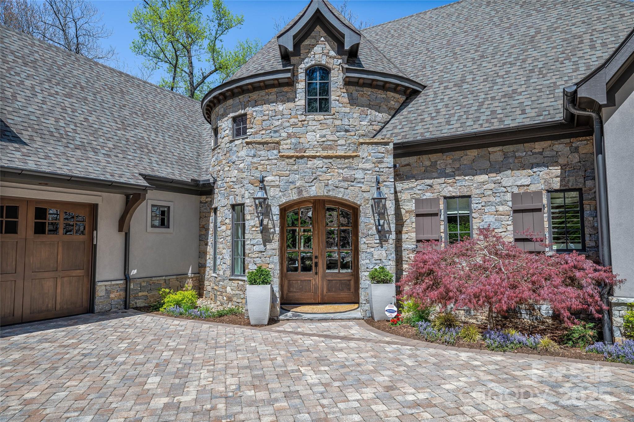 349 Stoneledge Trail