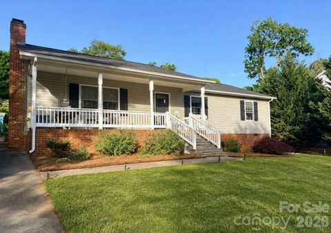 1704 Cardinal Court Belmont NC 28012