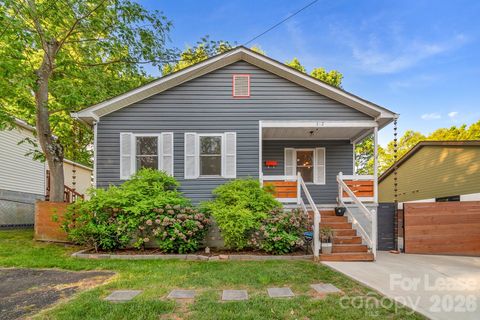 Photo of 812 E 18th Street, Charlotte, NC 28205 (MLS # 4374564)