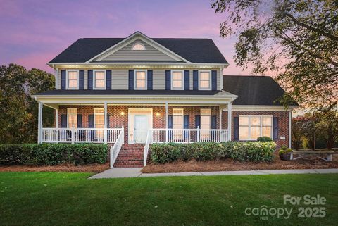 Photo of 4628 Dovefield Lane, Kannapolis, NC 28081 (MLS # 4315868) Photo of 4628 Dovefield Lane, Kannapolis, NC 28081 (MLS # 4315868)