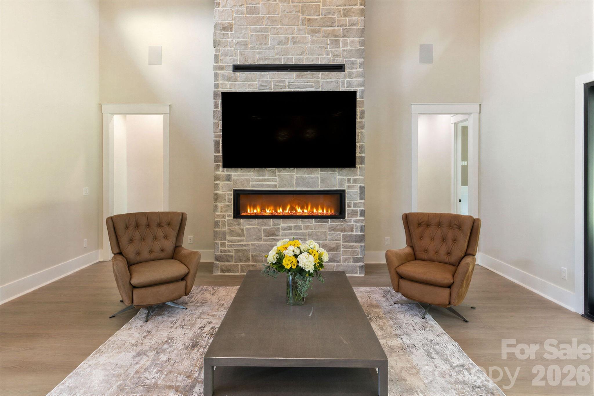 Royal Pines - Residential