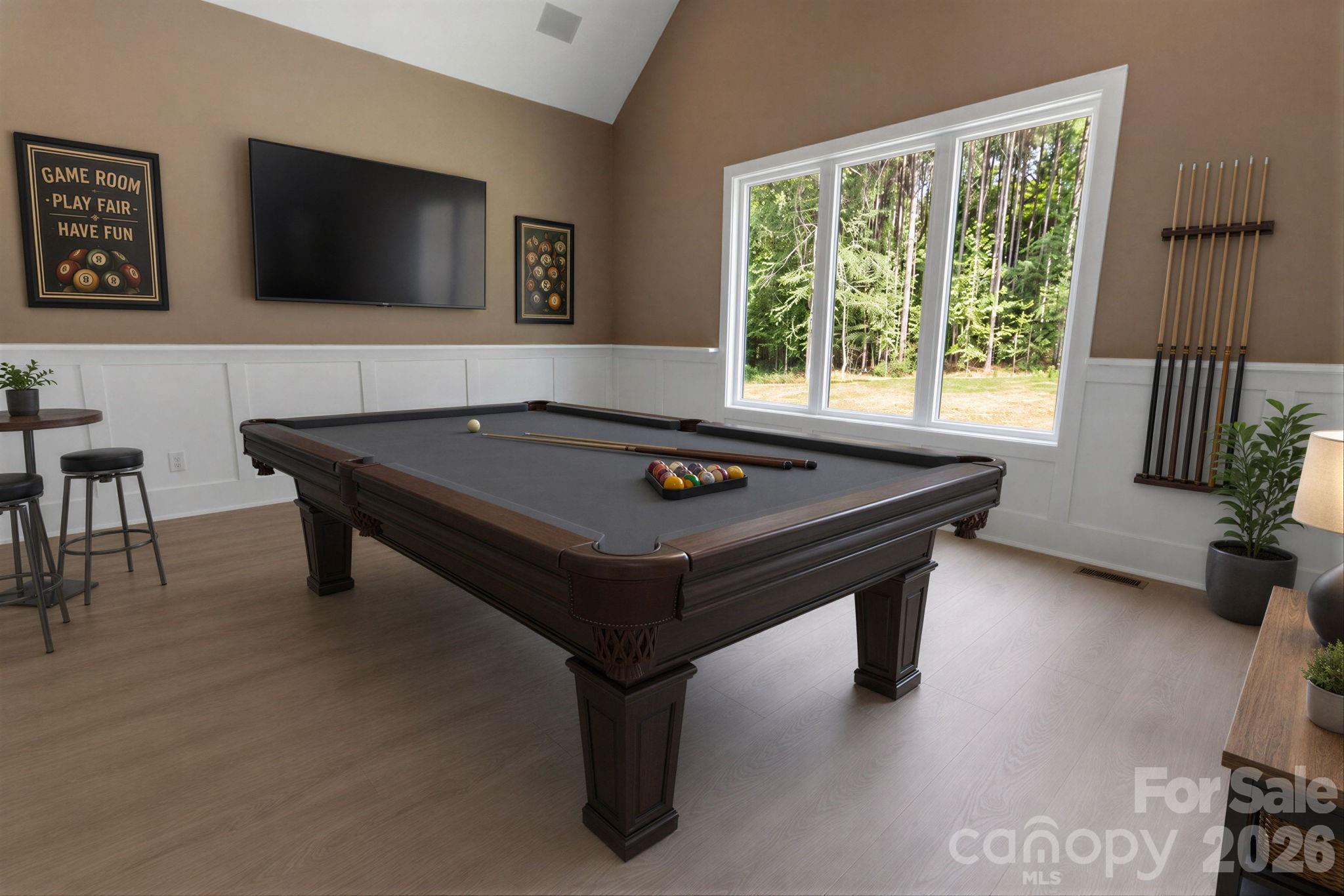 Royal Pines - Residential
