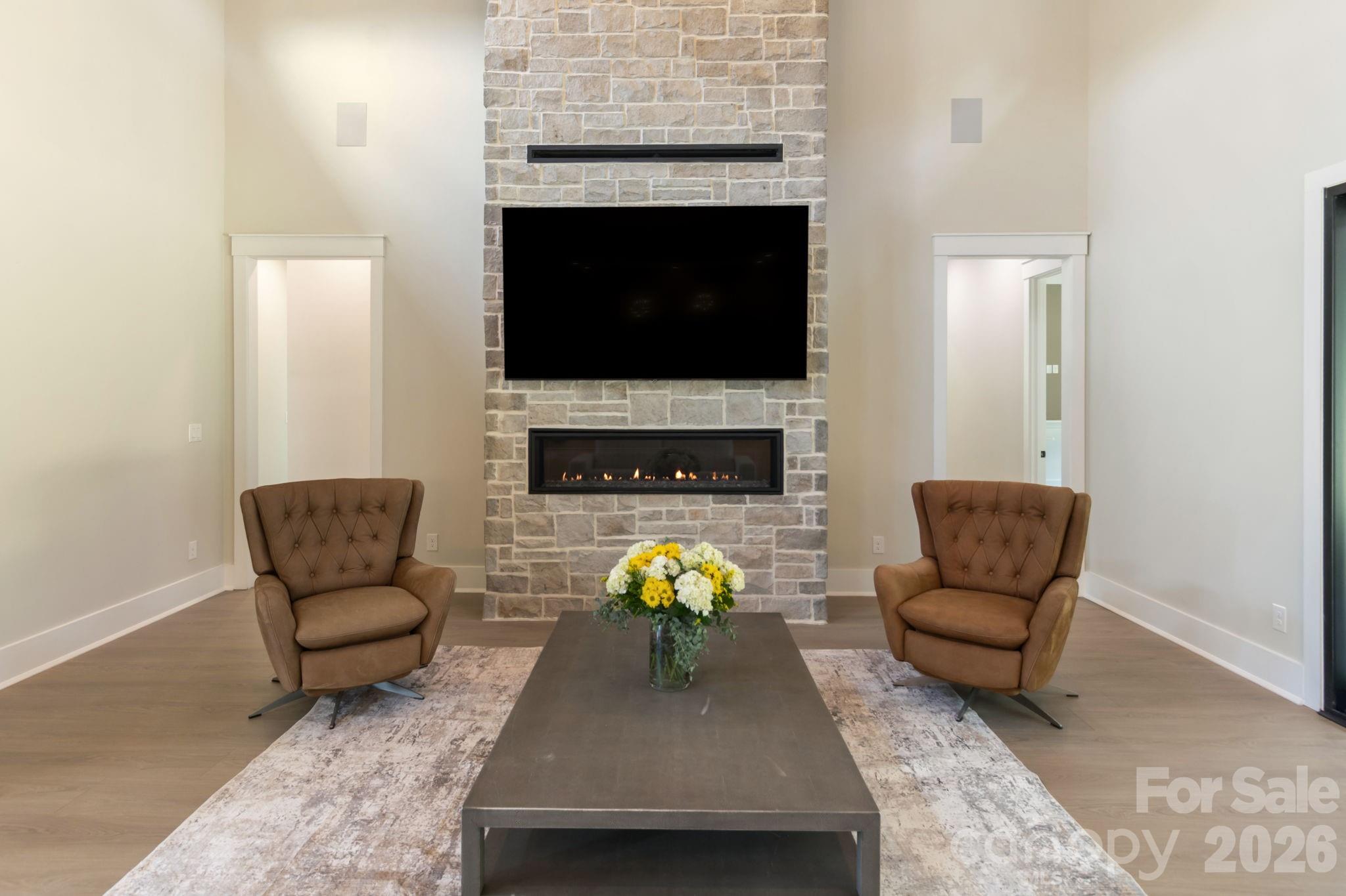 Royal Pines - Residential