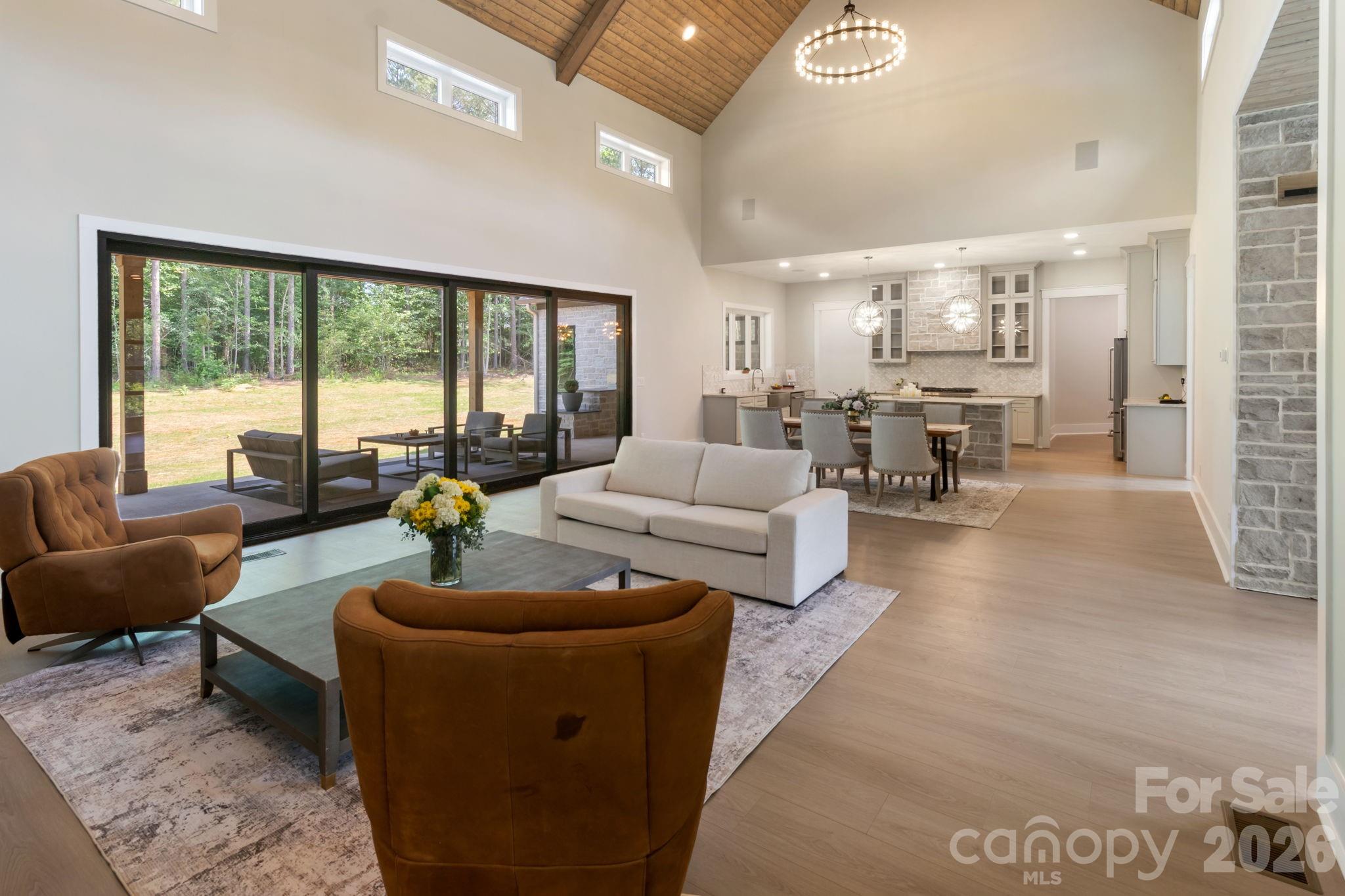 Royal Pines - Residential