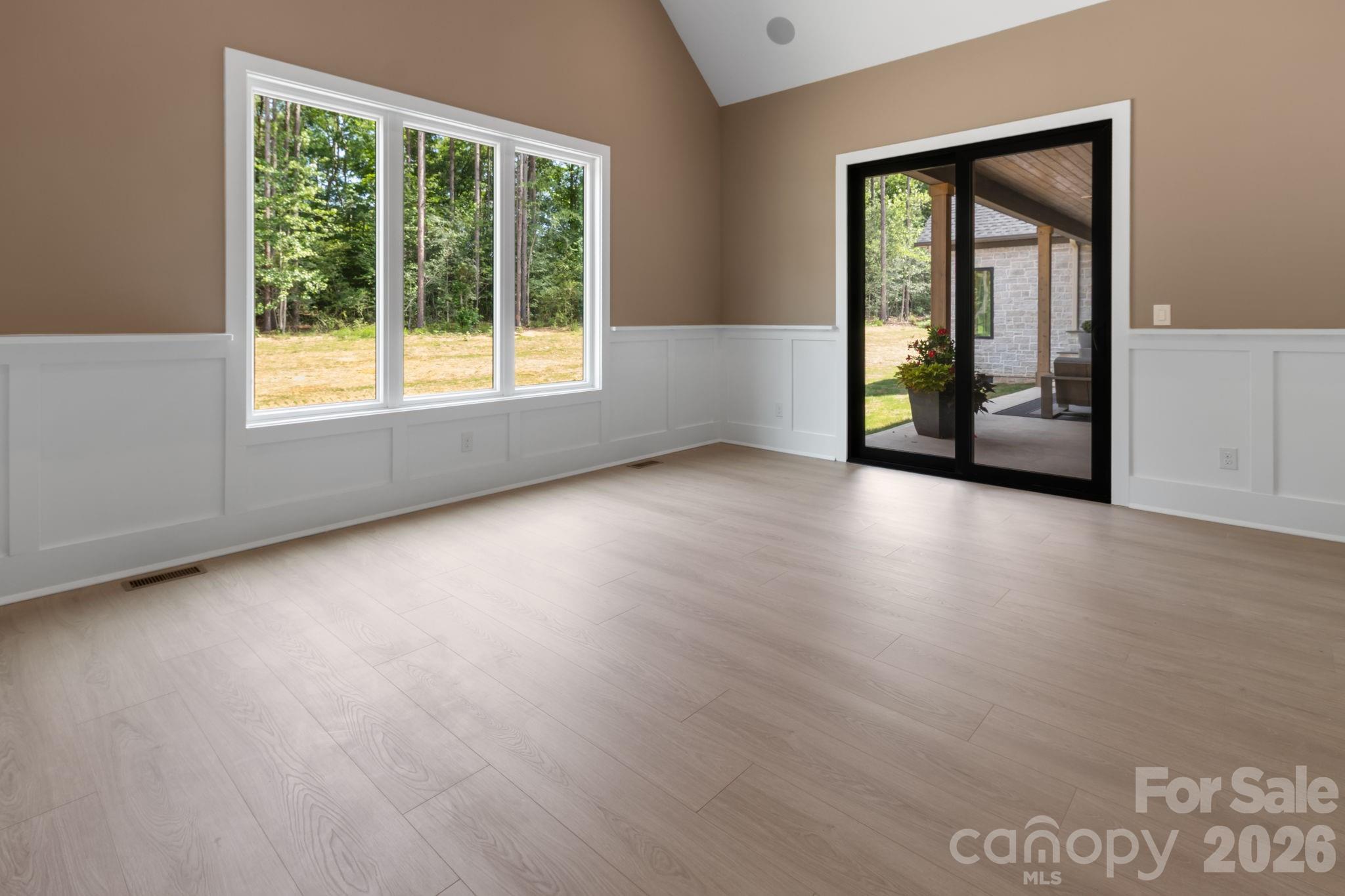 Royal Pines - Residential