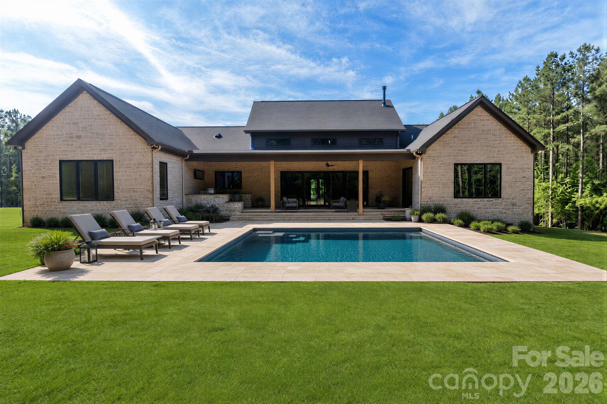 Royal Pines - Residential