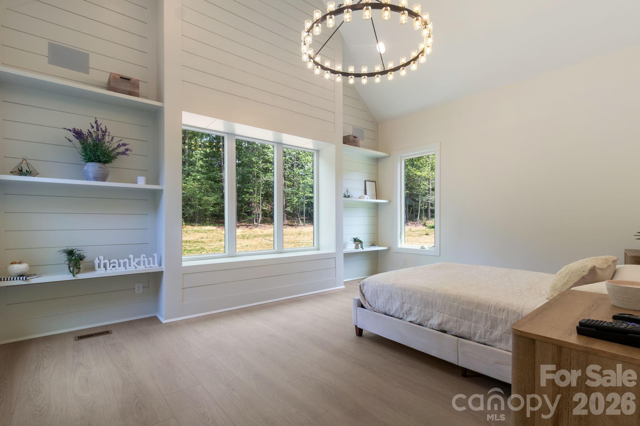 Royal Pines - Residential