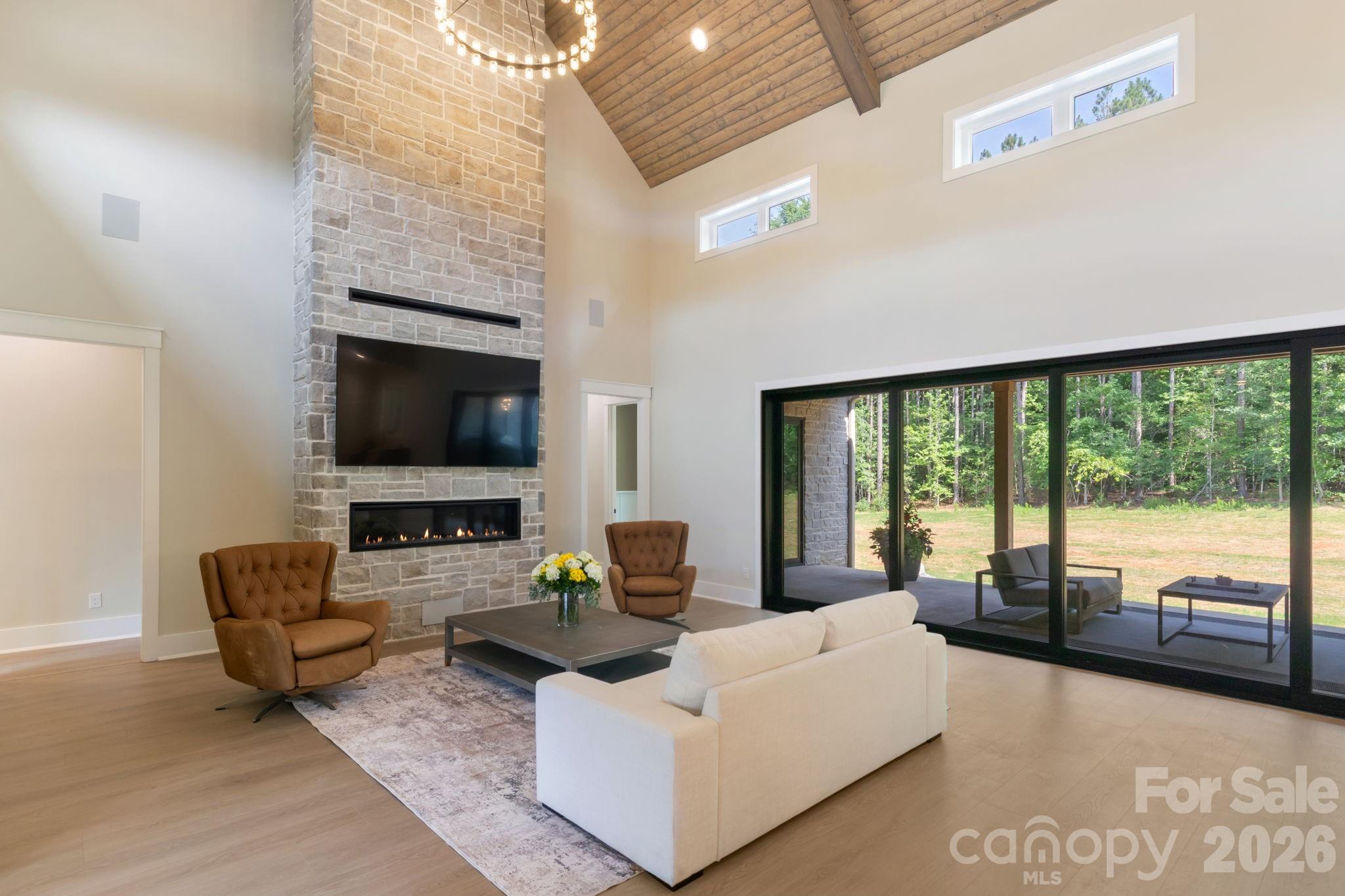Royal Pines - Residential