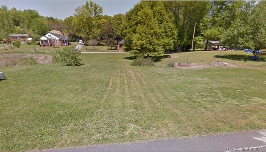 .33 acre lot - Fort Mill Schools,  Close to:  Downtown Fort Mill, Walter Elisha Park, Shopping, and I-77.