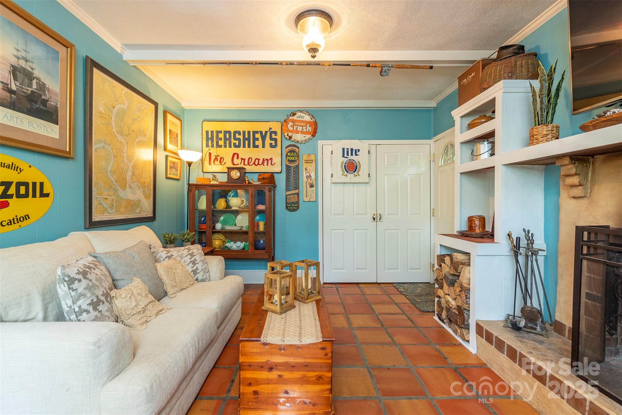 416 S Cherokee Avenue