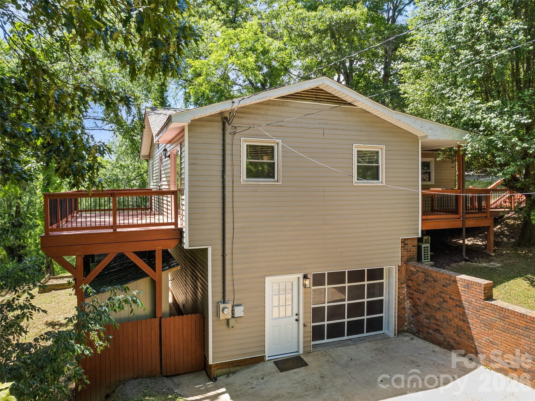 157 Highland Terrace