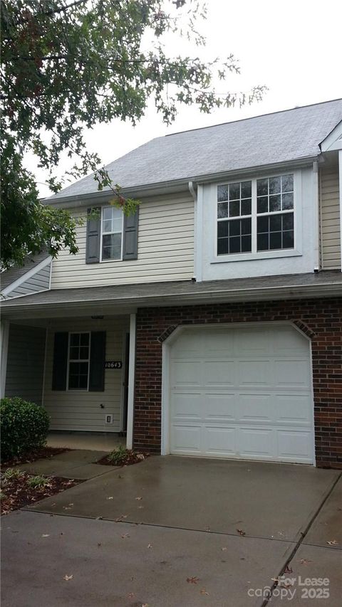 Photo of 10643 Greyhound Drive, Charlotte, NC 28269 (MLS # 4309749)