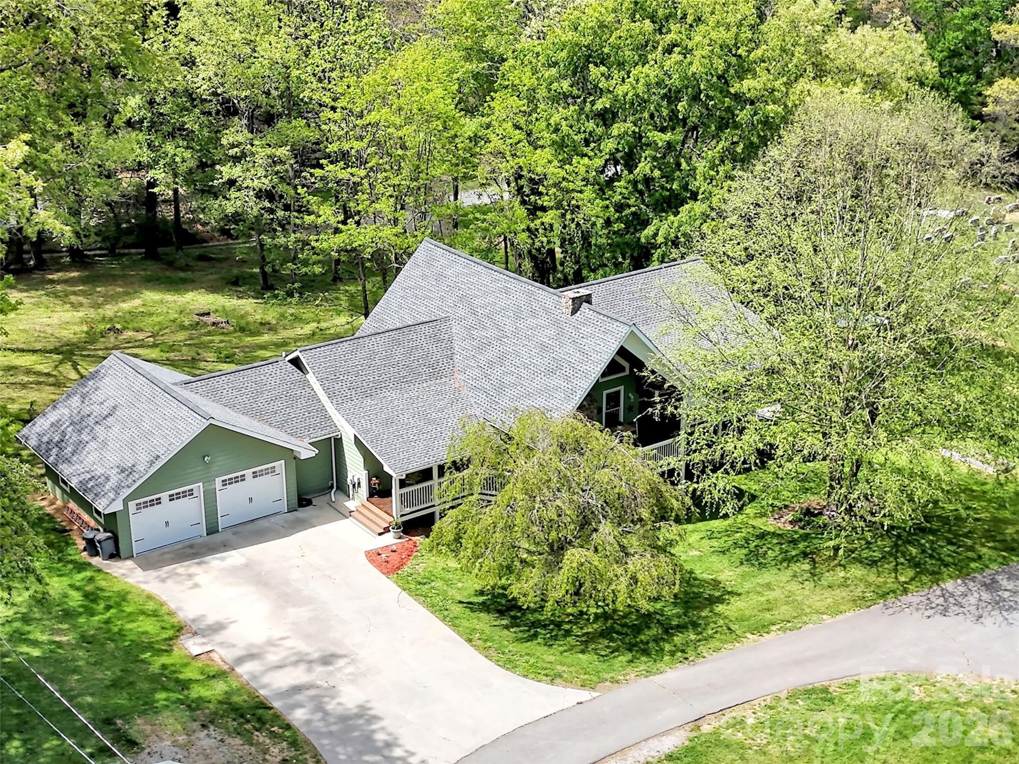 129 Hooper Haven Drive