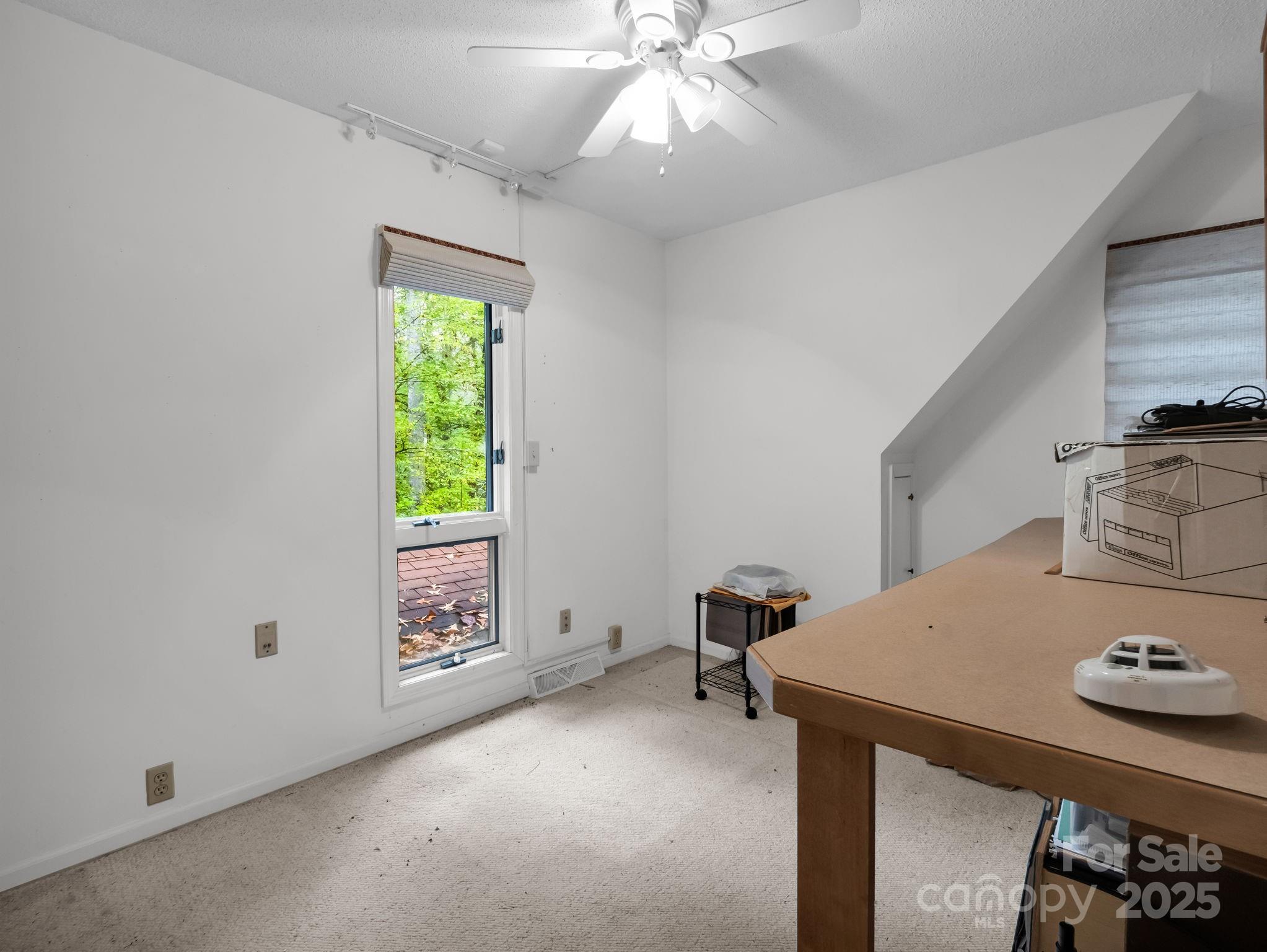 Illahee Hills - Residential