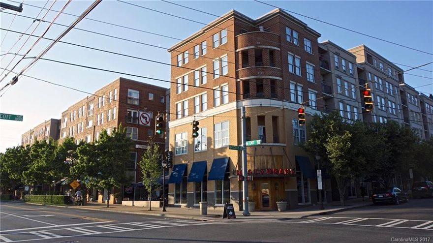 One of a kind 1315 East Blvd condo! A quick walk to CMC-Main, this unique one bedroom condo offers 12 ft ceilings, open floorplan, hardwood floors, granite counters, ample closet space & a private outside entrance. Located on courtyard level, you’ll enjoy courtyard sitting area and patio. In the heart of Dilworth with shops, bars and restaurants. Harris Teeter and Starbucks across the street. Close to parks. Everything is within walking distance. Secure building with fitness center and garage.