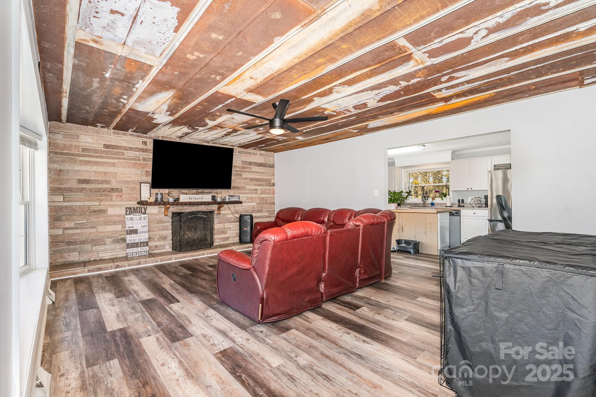 6600 Barrier Store Road