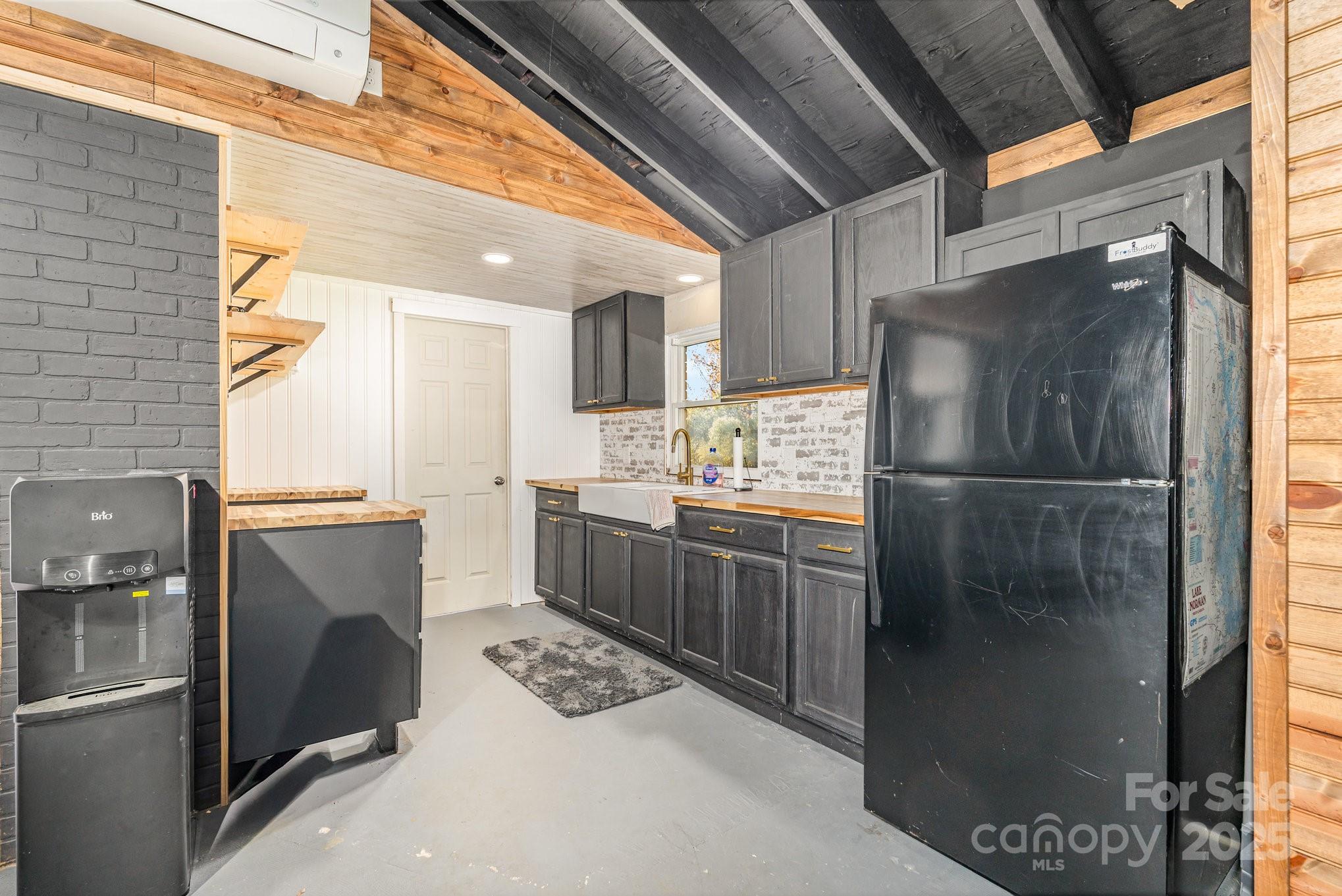 6600 Barrier Store Road