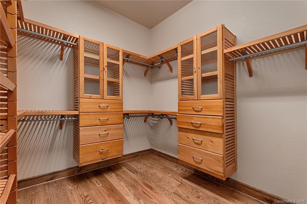 Laurel Ridge Country Club - Residential