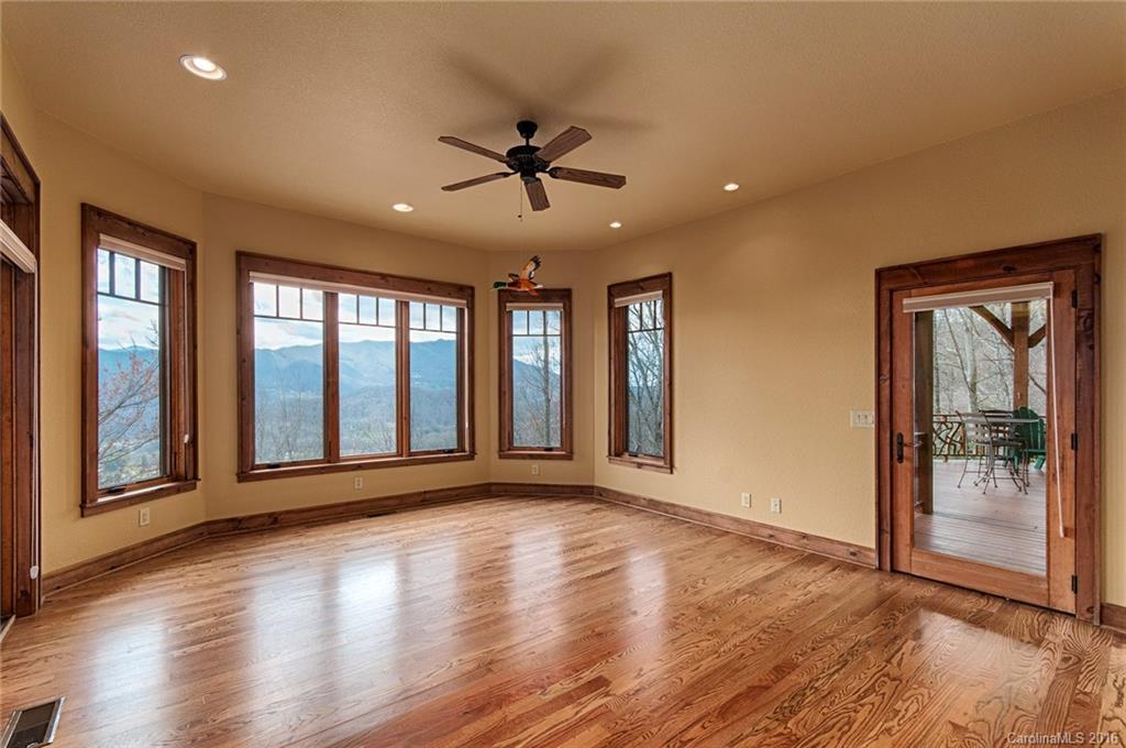 Laurel Ridge Country Club - Residential