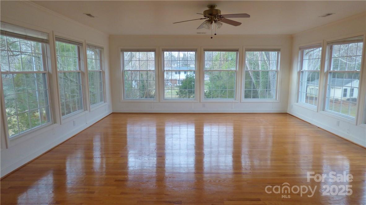1245 Paddock Circle