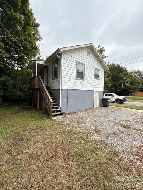 Photo of 1227 5th Street, Statesville, NC 28677 (MLS # 4433743)