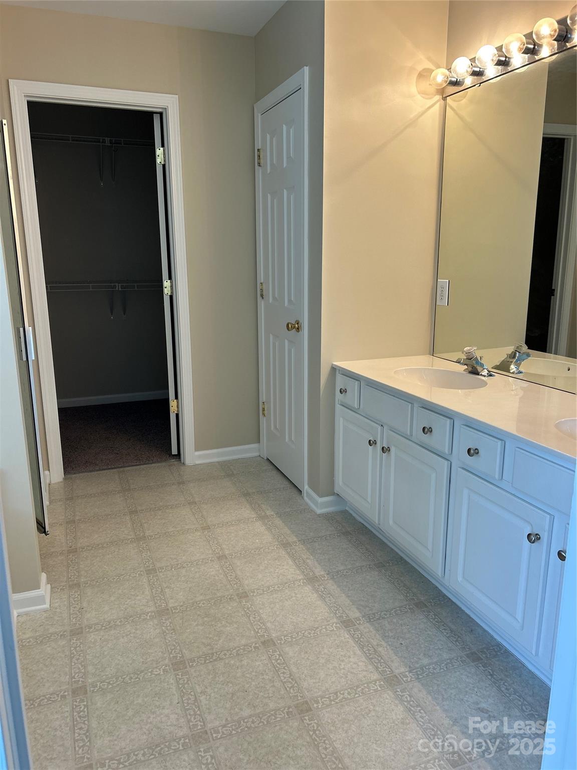 Reavencrest - Residential Lease